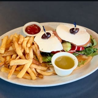 Veggie Greek Salad Pita